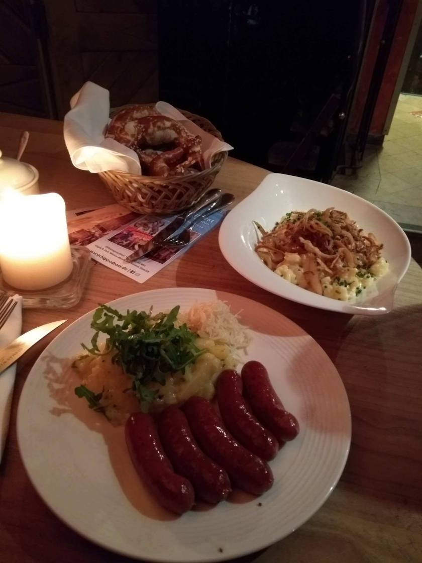 33107410_10212163363543716_5916464492740345856_n