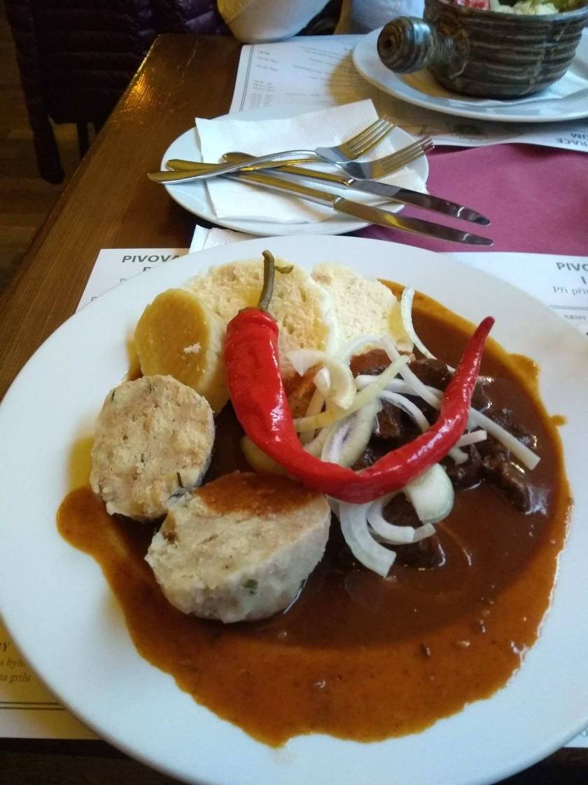 40330152_326808017887361_5225210087932428288_n